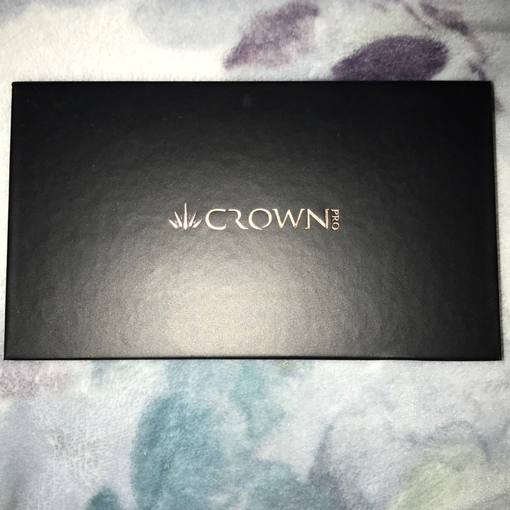 Crown pro pallet